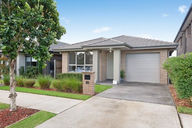 Picture of 32 Peckham Grove, ORAN PARK NSW 2570