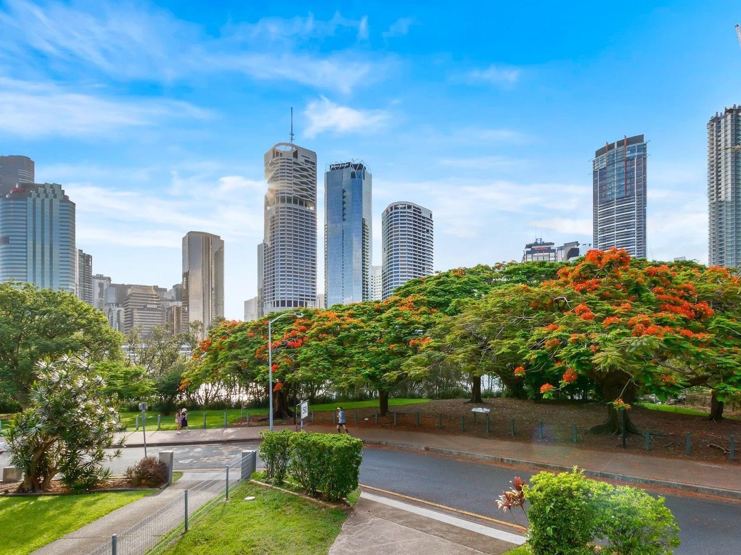 2 bedrooms Apartment / Unit / Flat in 3/4 Macdonald Street KANGAROO POINT QLD, 4169