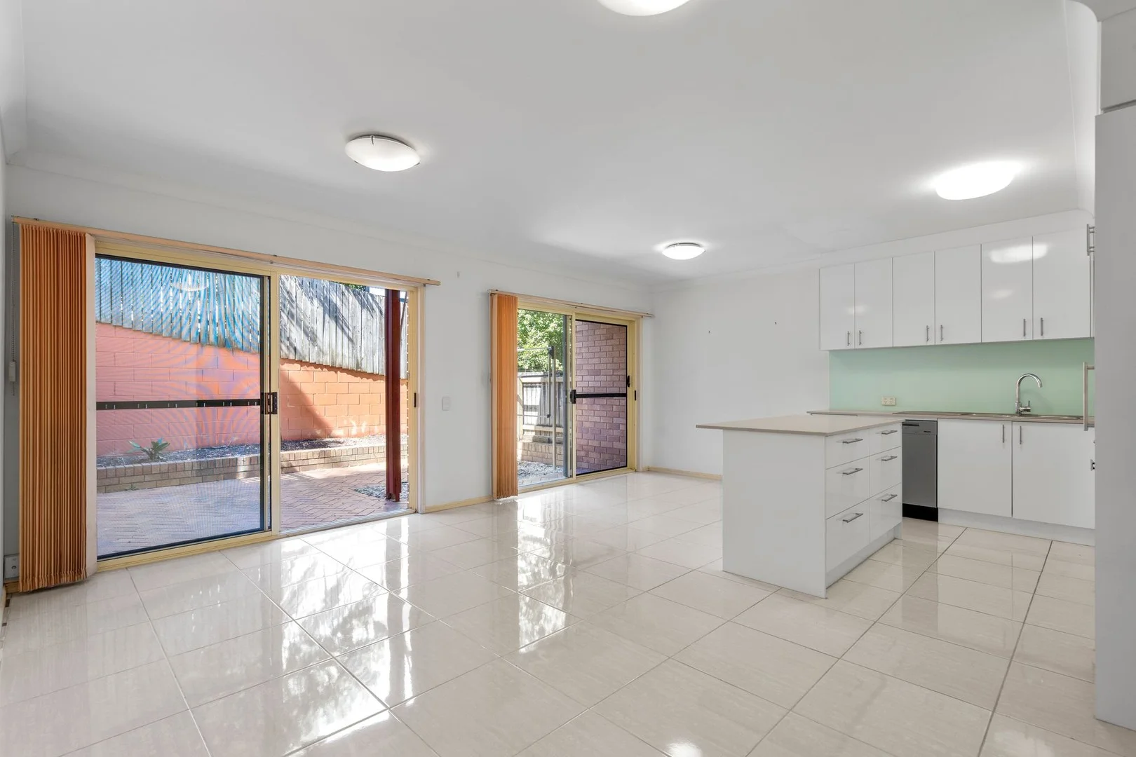 2/37 Broomfield St, Taringa QLD 4068