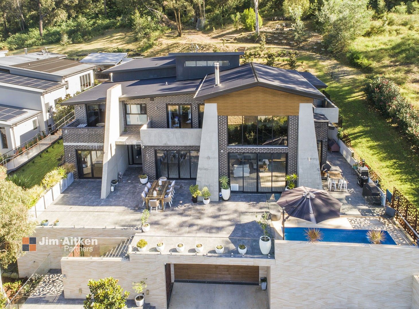 6 bedrooms House in 5 Rivertop Close EMU HEIGHTS NSW, 2750