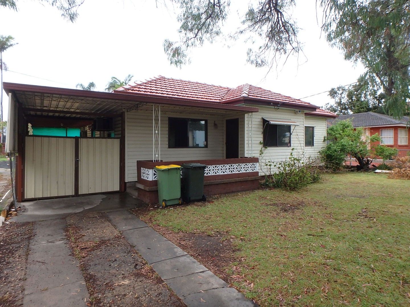 3 bedrooms House in 10 Kurrara Street LANSVALE NSW, 2166