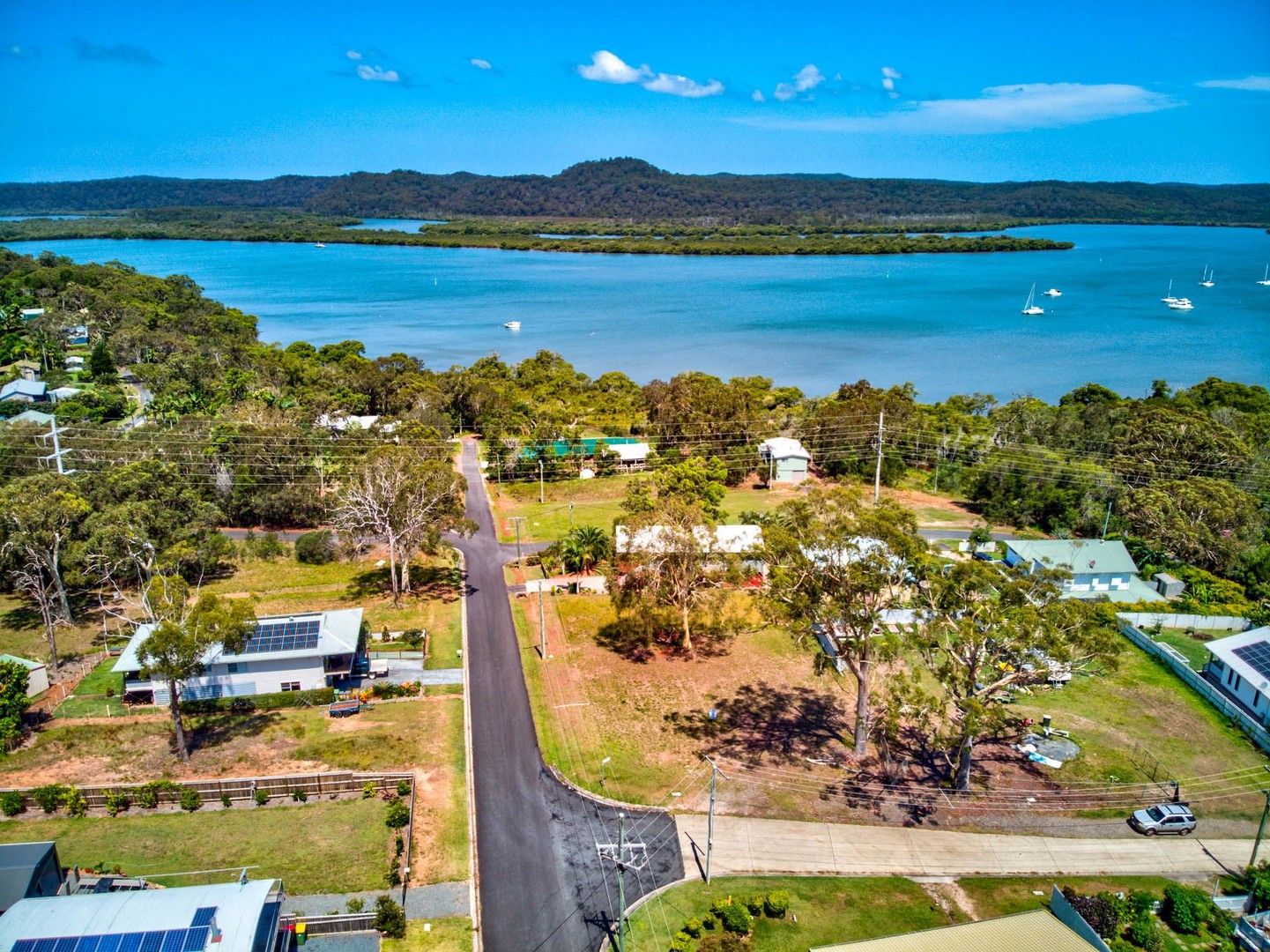 russell island yacht club