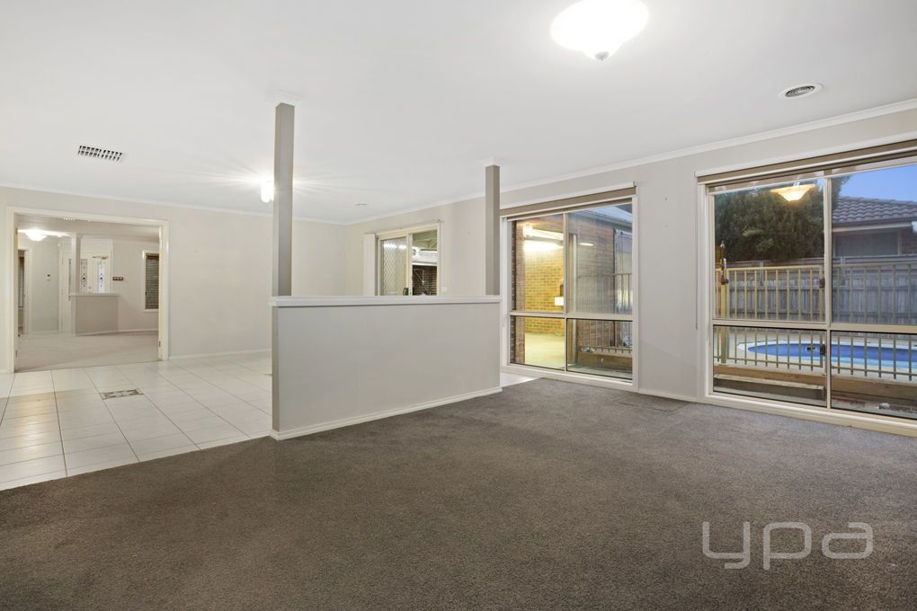 27 Abbotswood Drive, Hoppers Crossing VIC 3029, Image 2
