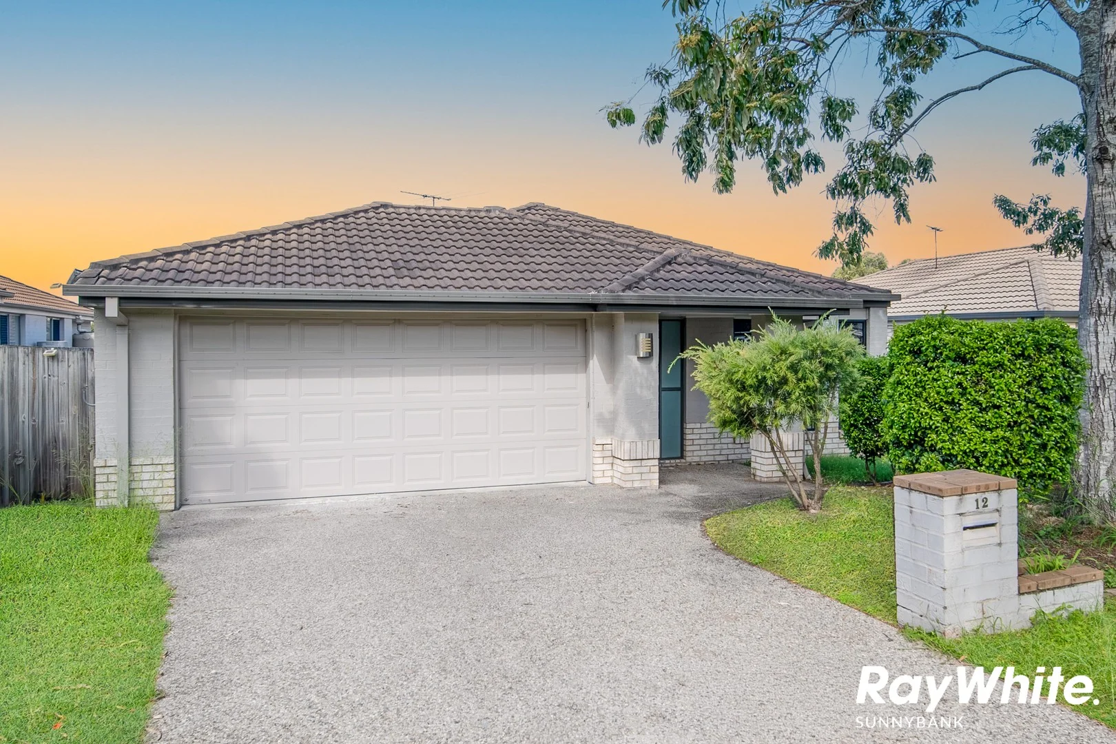 12 Acacia Street, Heathwood QLD 4110