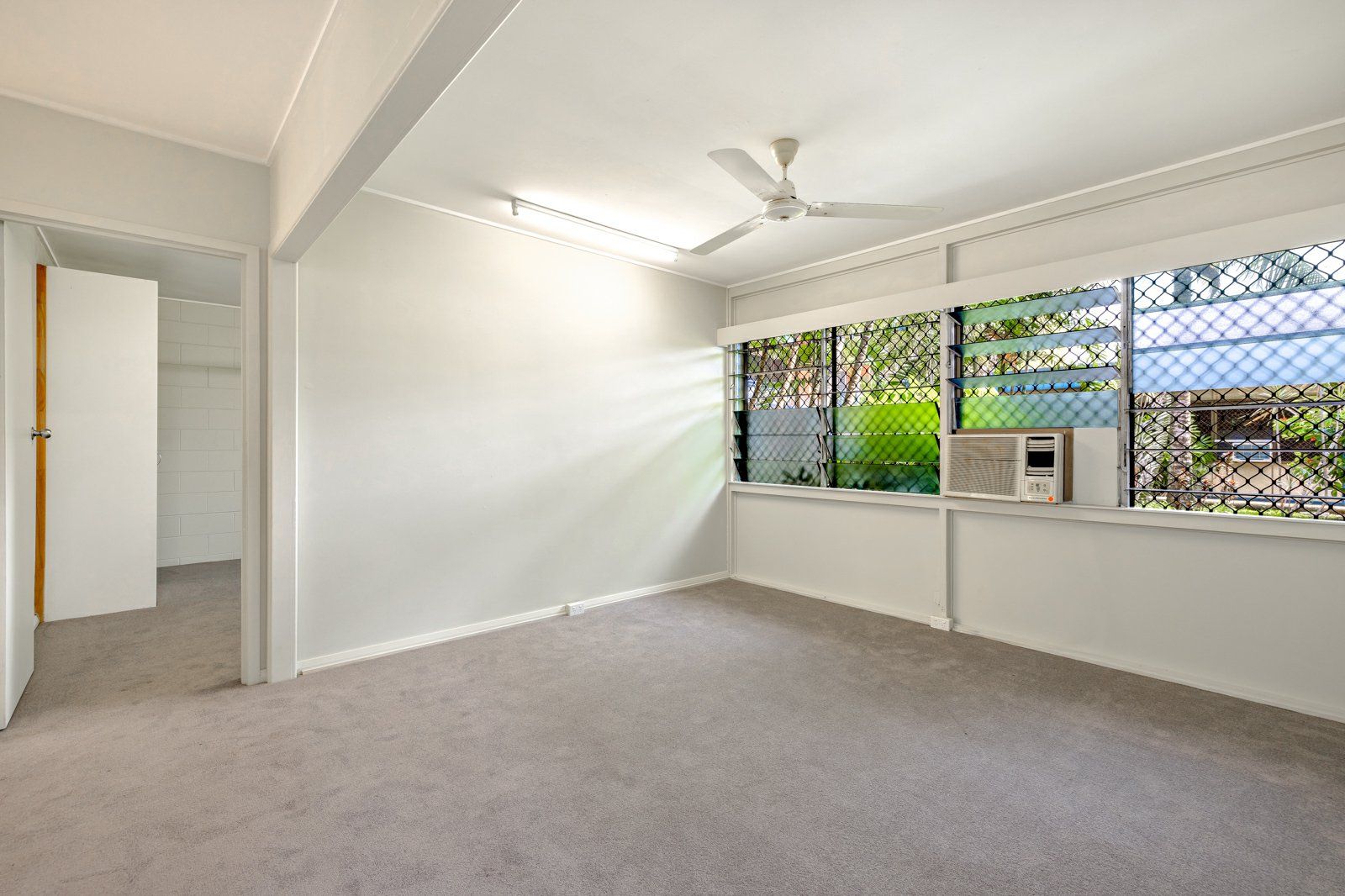 2/249-251 Sheridan Street, Cairns North QLD 4870, Image 1