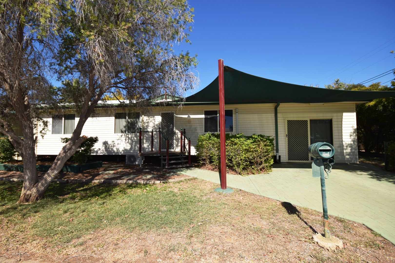 25 Bluebird Court, Longreach QLD 4730, Image 1