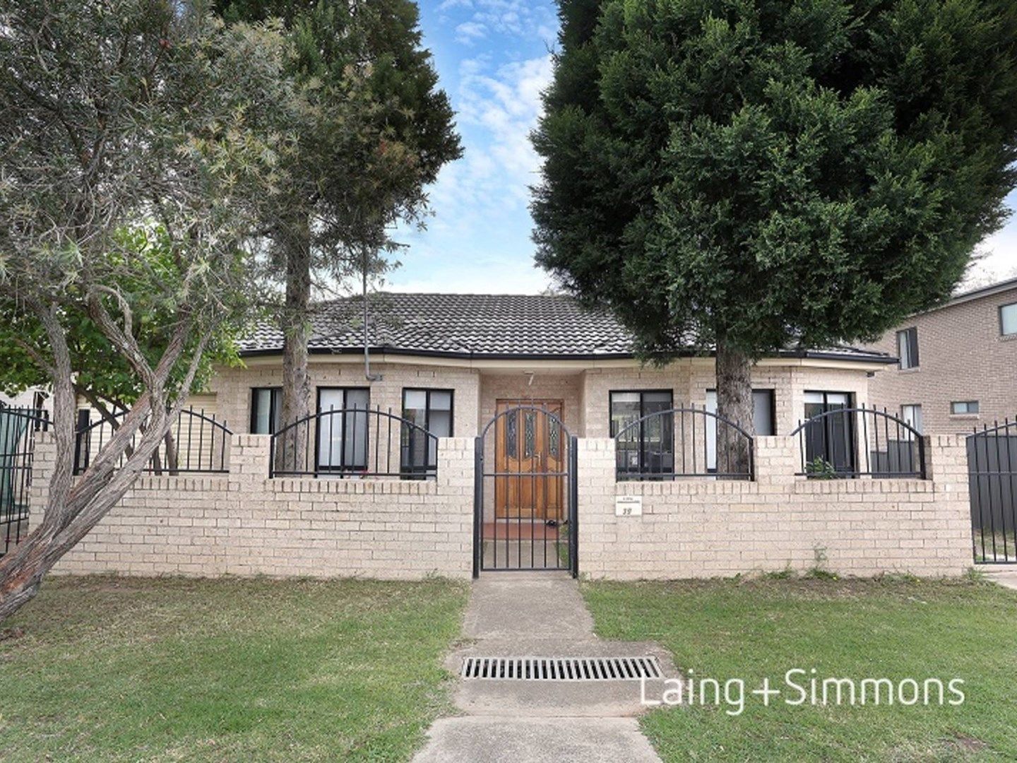 39 Kimberley Street, Merrylands NSW 2160