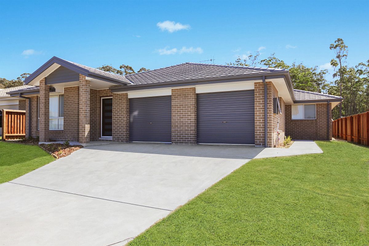 2 bedrooms Villa in 2/9 Campus Street THRUMSTER NSW, 2444