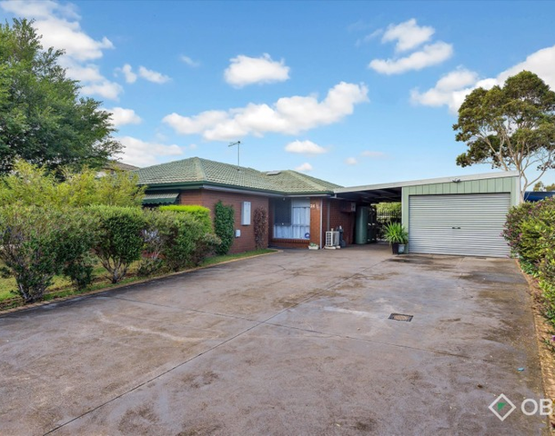 34 Chelmsford Way, Melton West VIC 3337