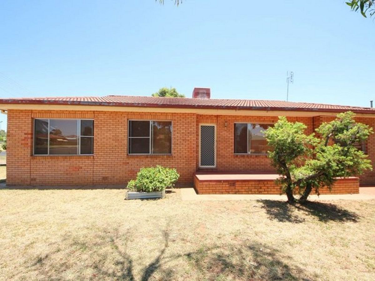 3 bedrooms House in 49 Corbett Avenue DUBBO NSW, 2830