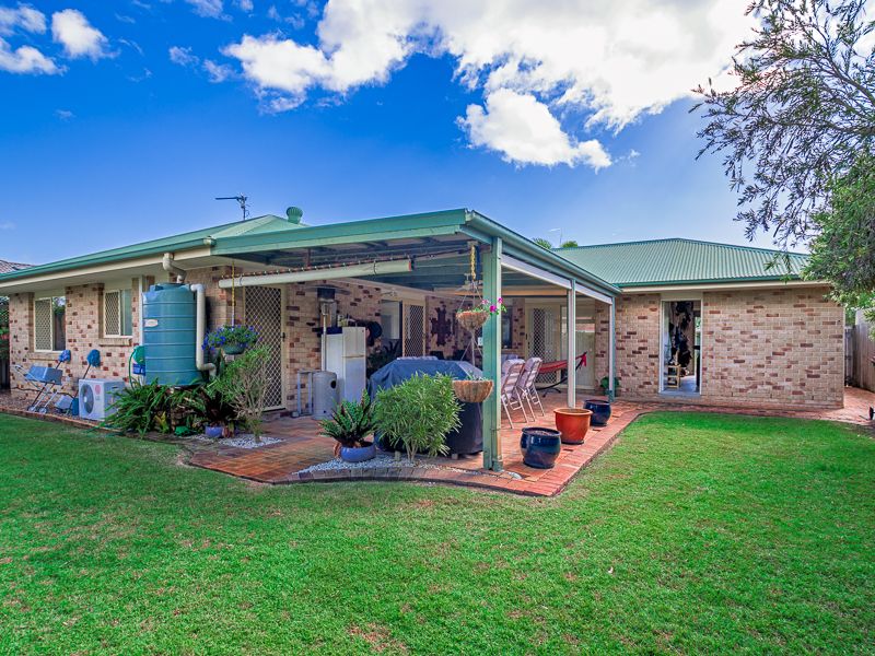 11 Lester Crescent, Torquay QLD 4655, Image 2