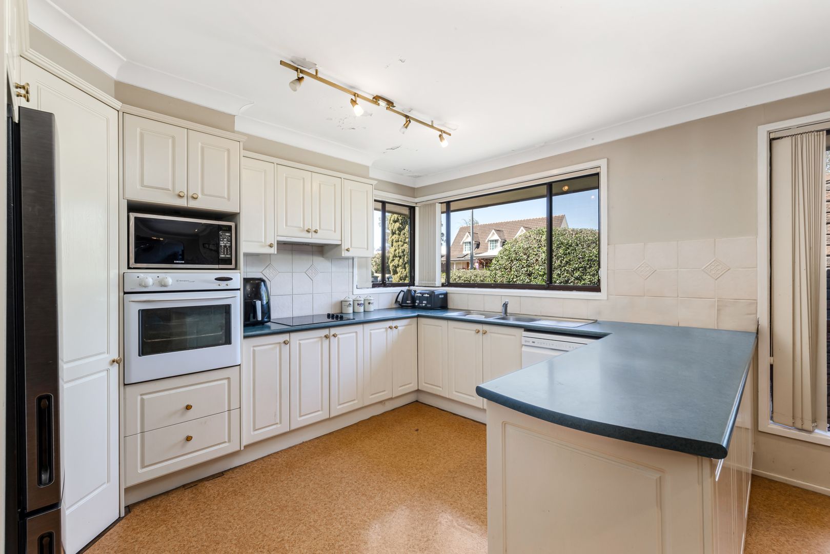 21 Hutchins Crescent, Kings Langley NSW 2147, Image 1