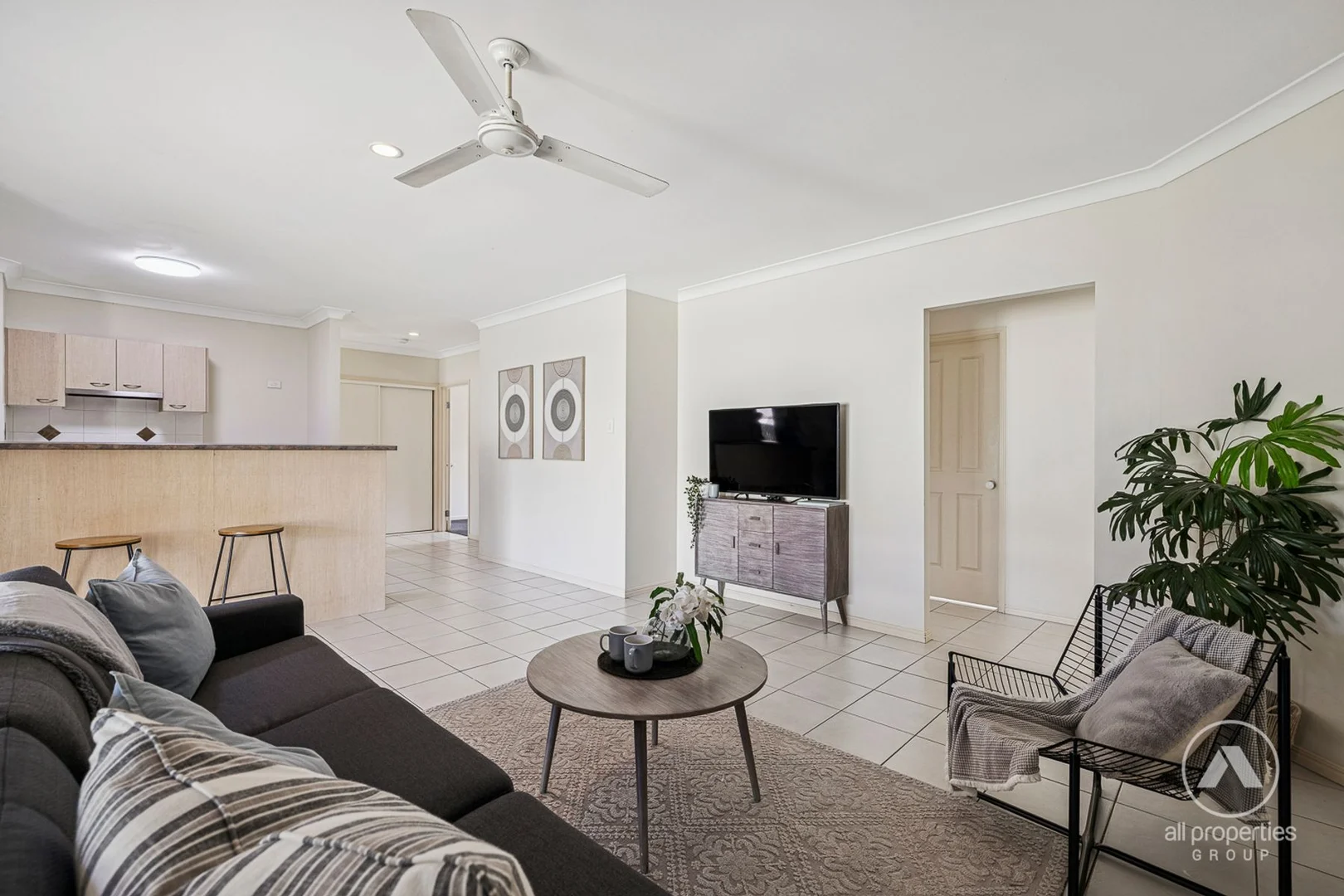 Additional image 7 of 16 Hill End Avenue, Hillcrest QLD 4118