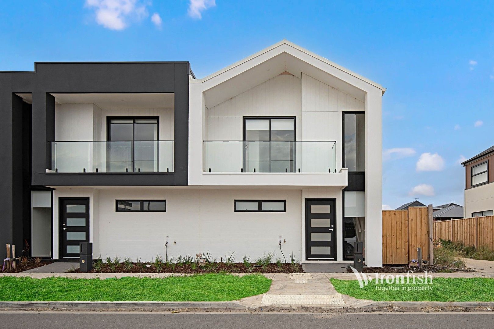 4 bedrooms Townhouse in 30 Generation Crescent MAMBOURIN VIC, 3024