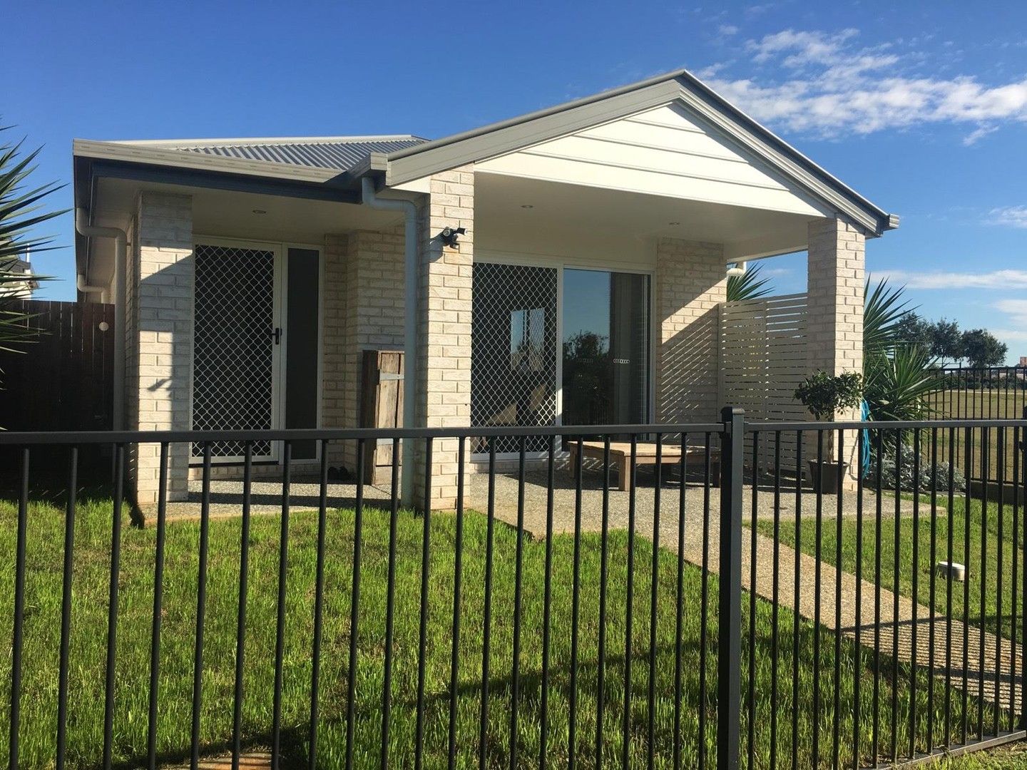3 bedrooms House in 13 Rory Lane PIMPAMA QLD, 4209