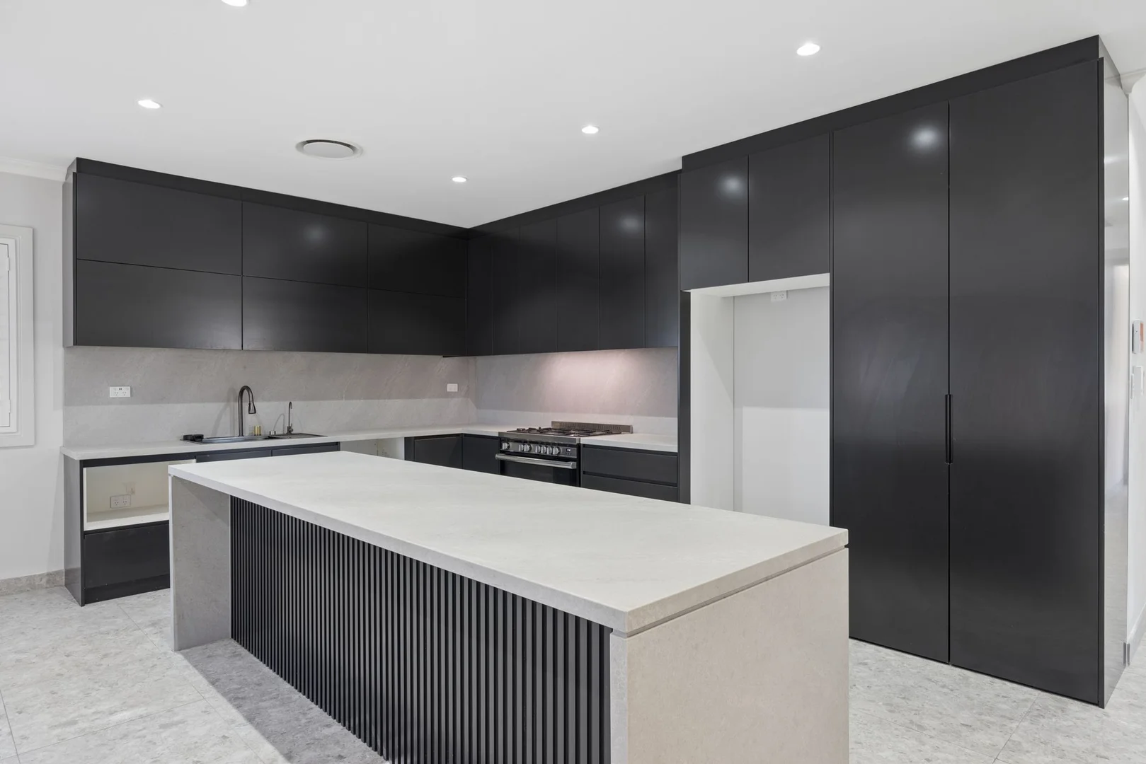 Additional image 4 of 27 William Street, Young NSW 2594