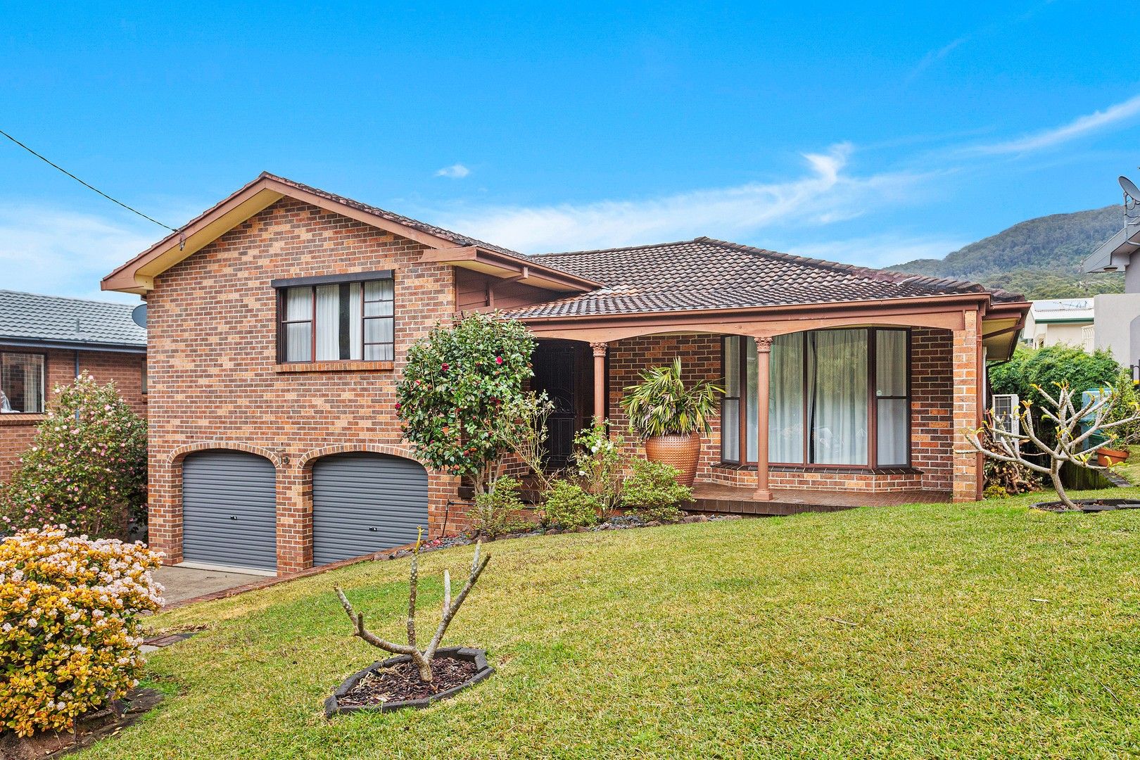3 bedrooms House in 4 Hazel Crescent THIRROUL NSW, 2515
