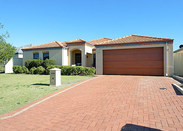 4 bedrooms House in 17 Epsilon Drive ROCKINGHAM WA, 6168
