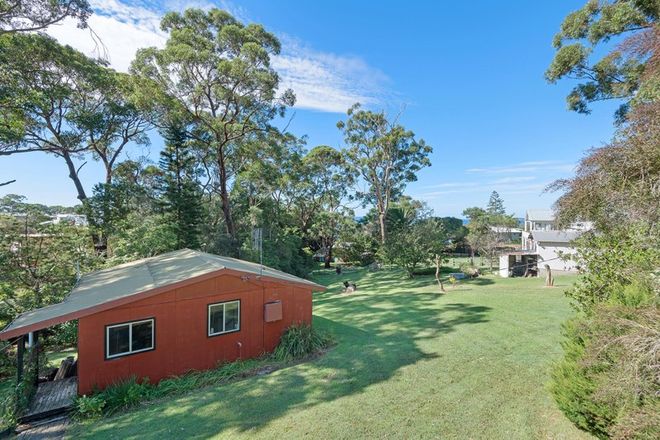 Picture of 9 Booderee Avenue, HYAMS BEACH NSW 2540