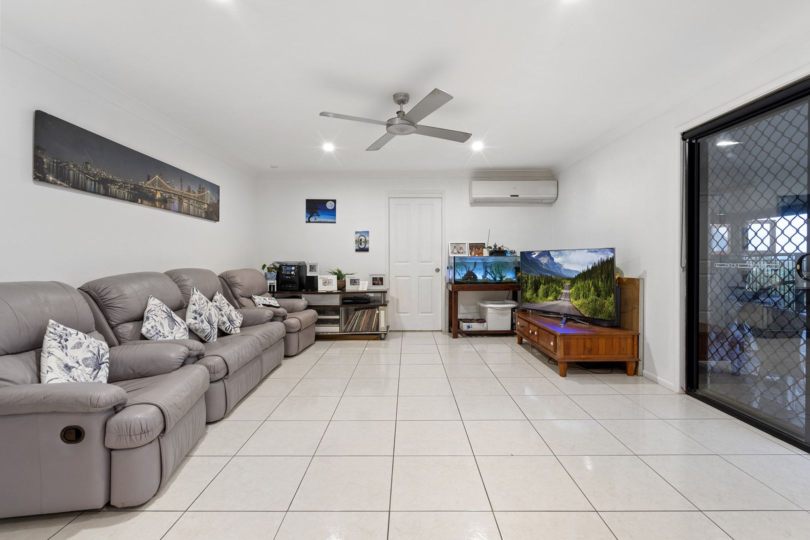 40 Jasmine Crescent, Shailer Park QLD 4128, Image 2