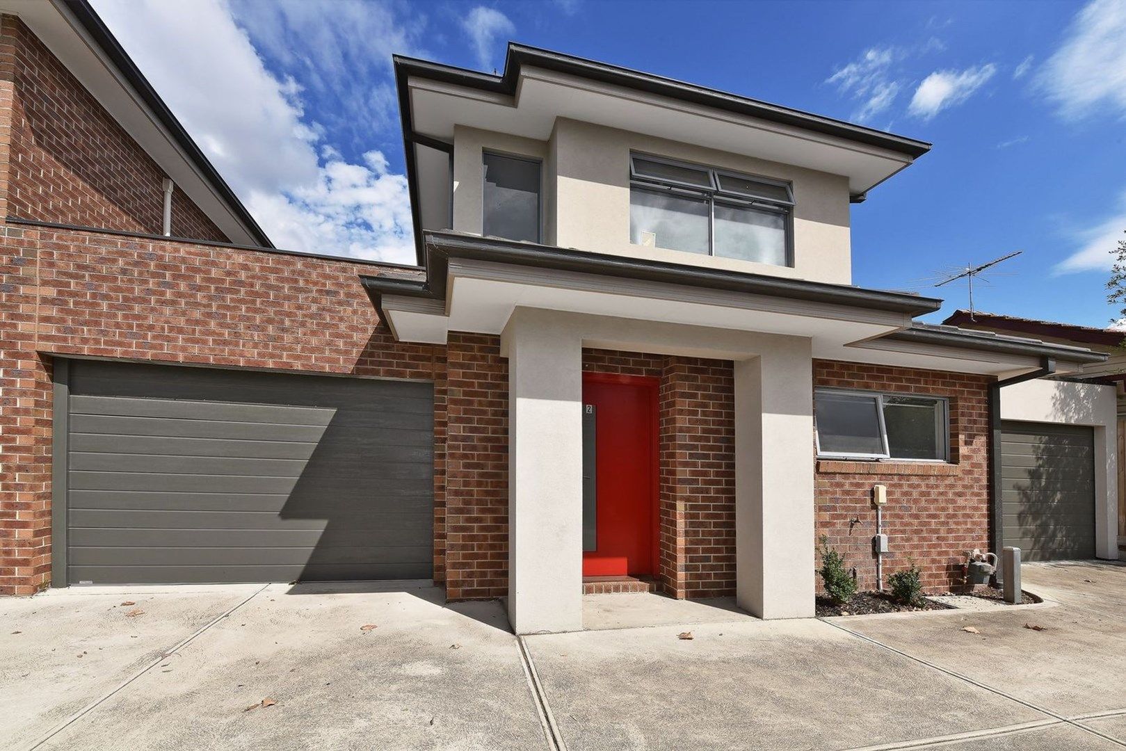 2 bedrooms Townhouse in 2/155 Rathcown Road RESERVOIR VIC, 3073