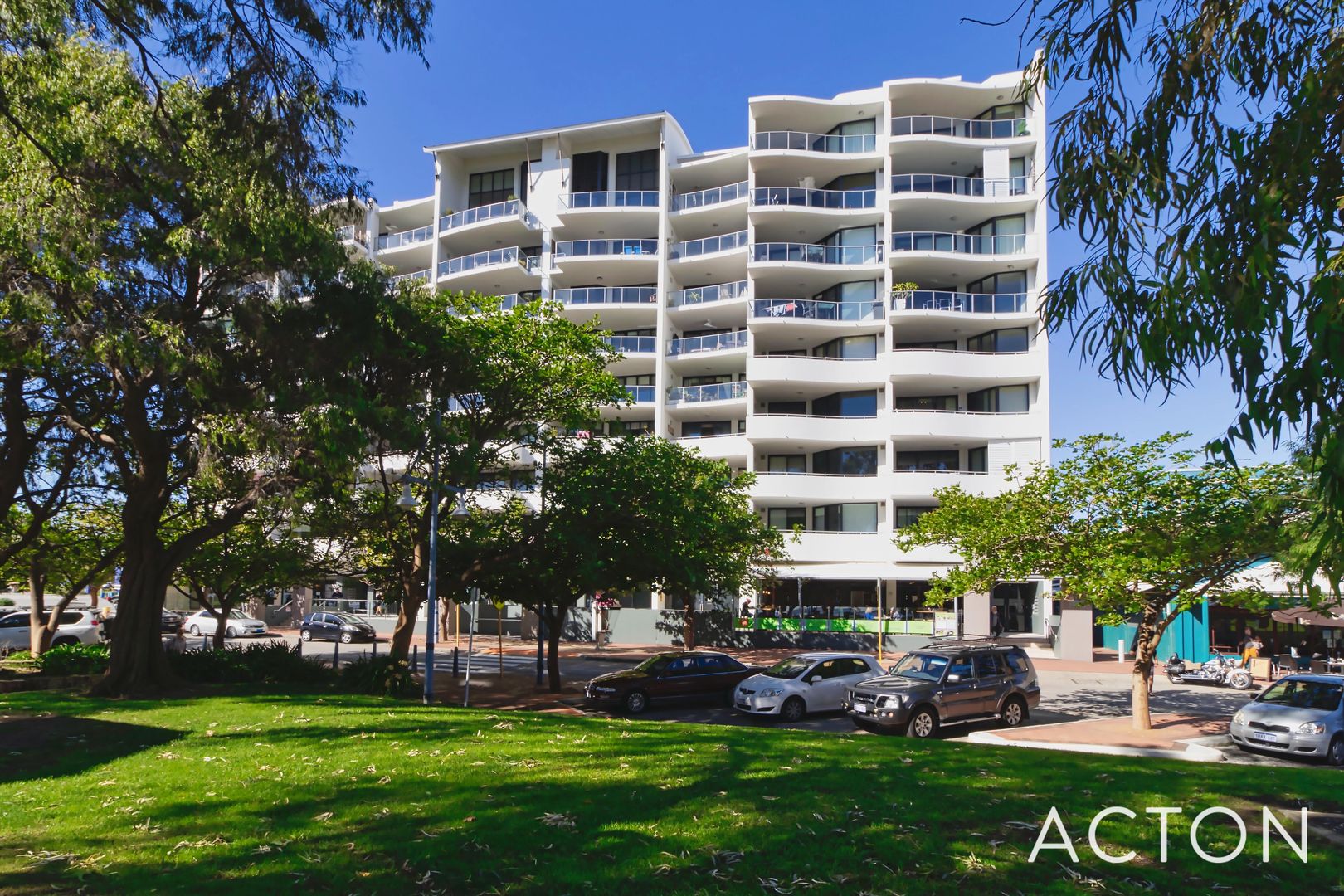 2 bedrooms Apartment / Unit / Flat in 14/17 Rockingham Beach Road ROCKINGHAM WA, 6168