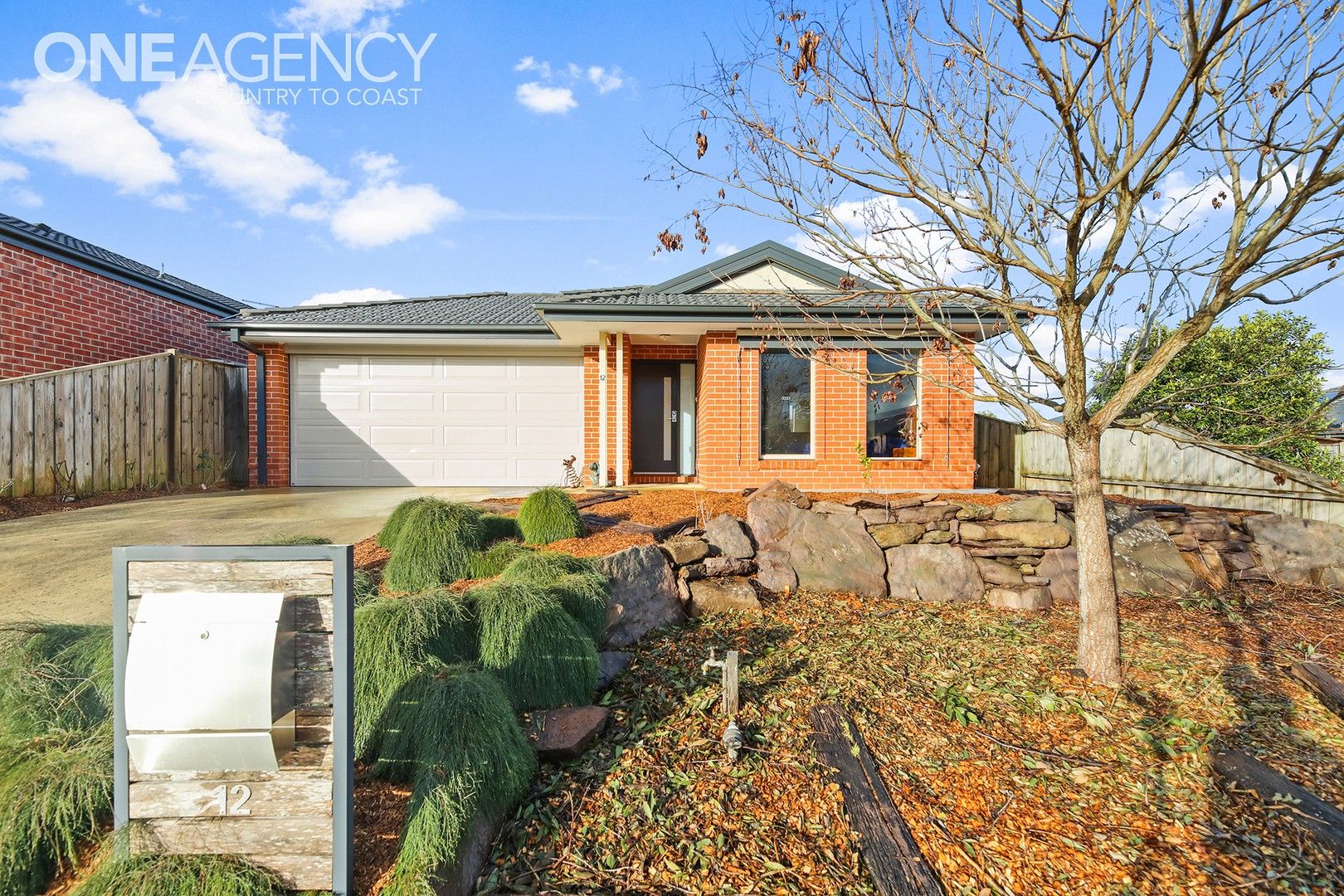 3 bedrooms House in 12 Skyline Drive WARRAGUL VIC, 3820