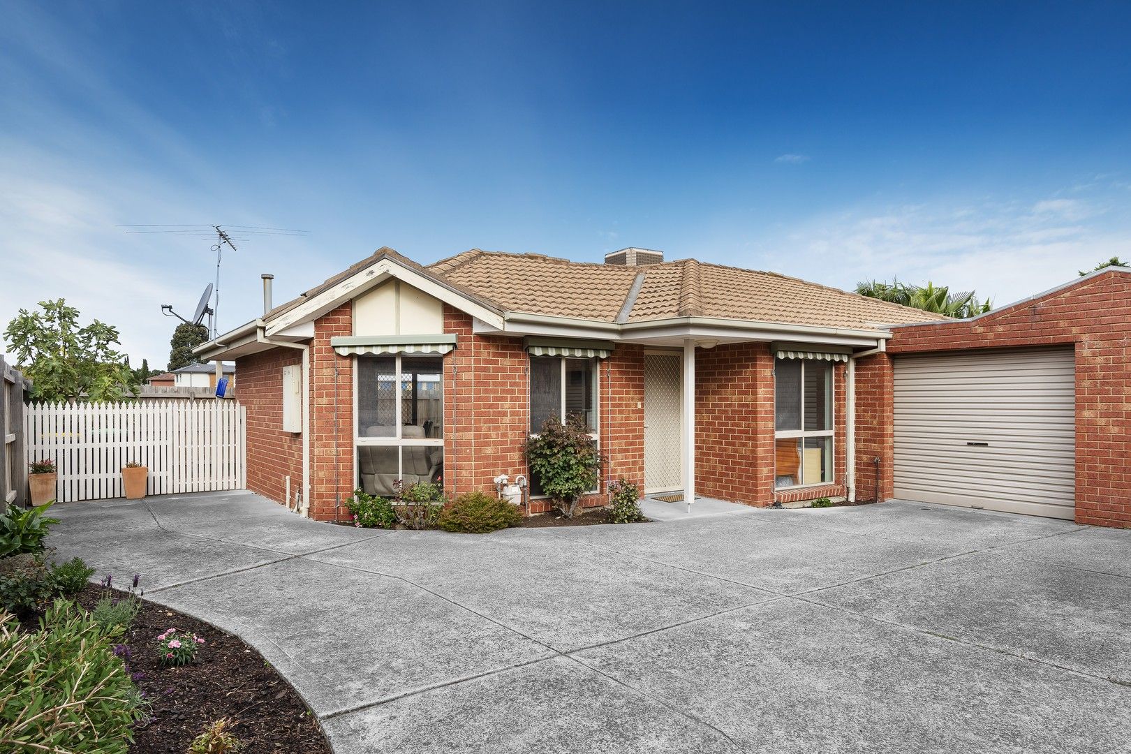 2/79 Woolnough Drive, Mill Park VIC 3082, Image 0
