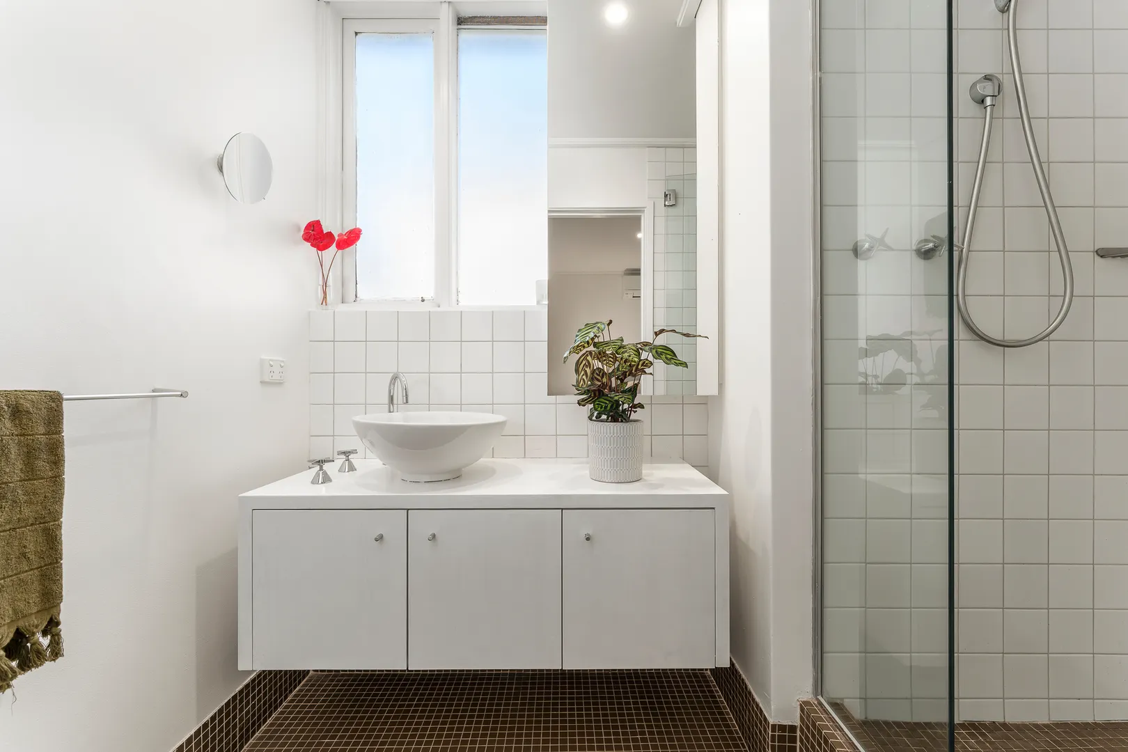Apartment in South Yarra - More