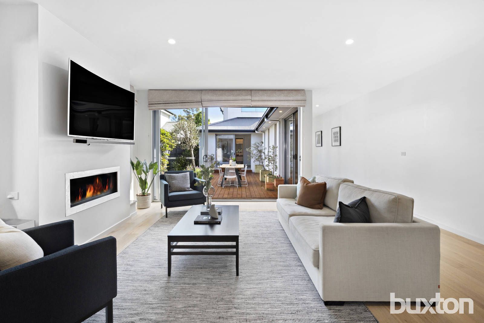 14 Teddington Road, Hampton VIC 3188, Image 2