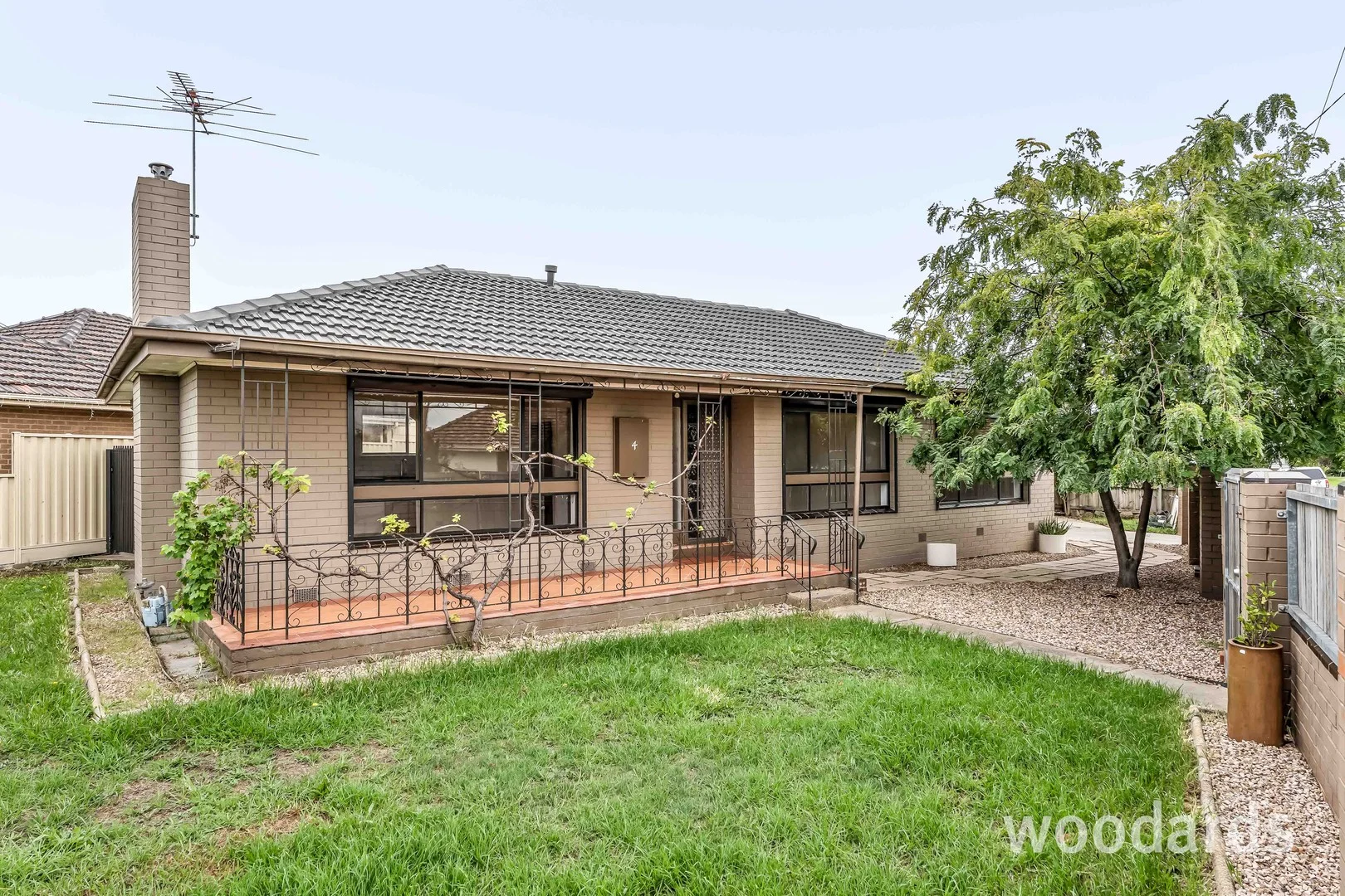Primary image of 4 Bates Avenue, Thomastown VIC 3074