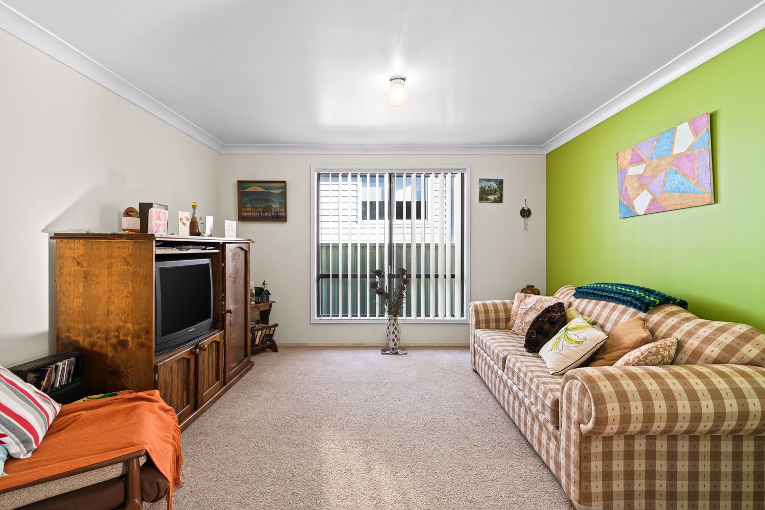 12 Laguna Parade, Berkeley Vale NSW 2261, Image 2