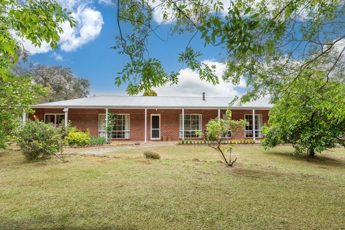 6 bedrooms Rural in 66 W Schultz Road HAMILTON VIC, 3300