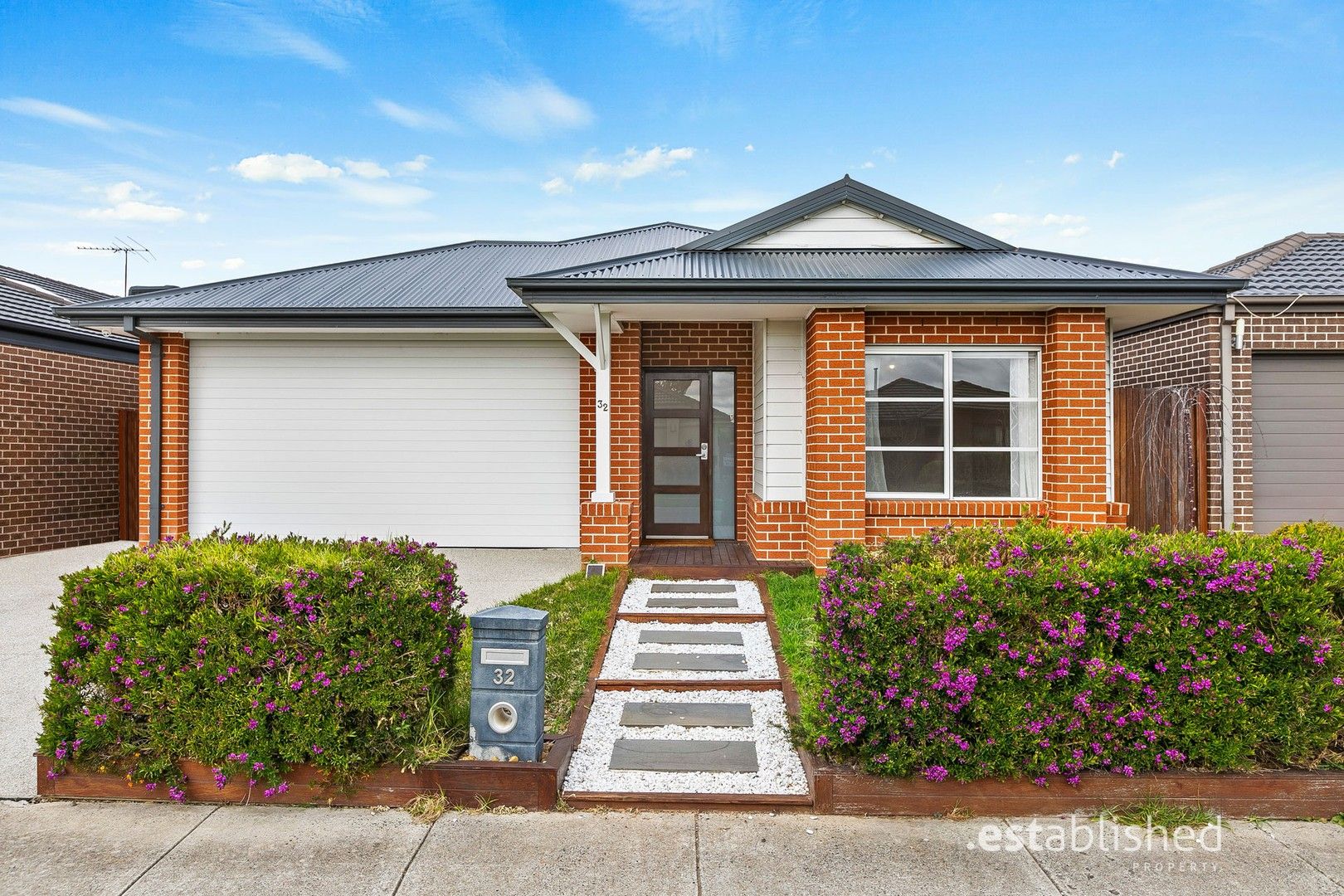 3 bedrooms House in 32 Landing Place POINT COOK VIC, 3030