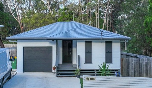 3 bedrooms House in 9 Catamaran Street RUSSELL ISLAND QLD, 4184