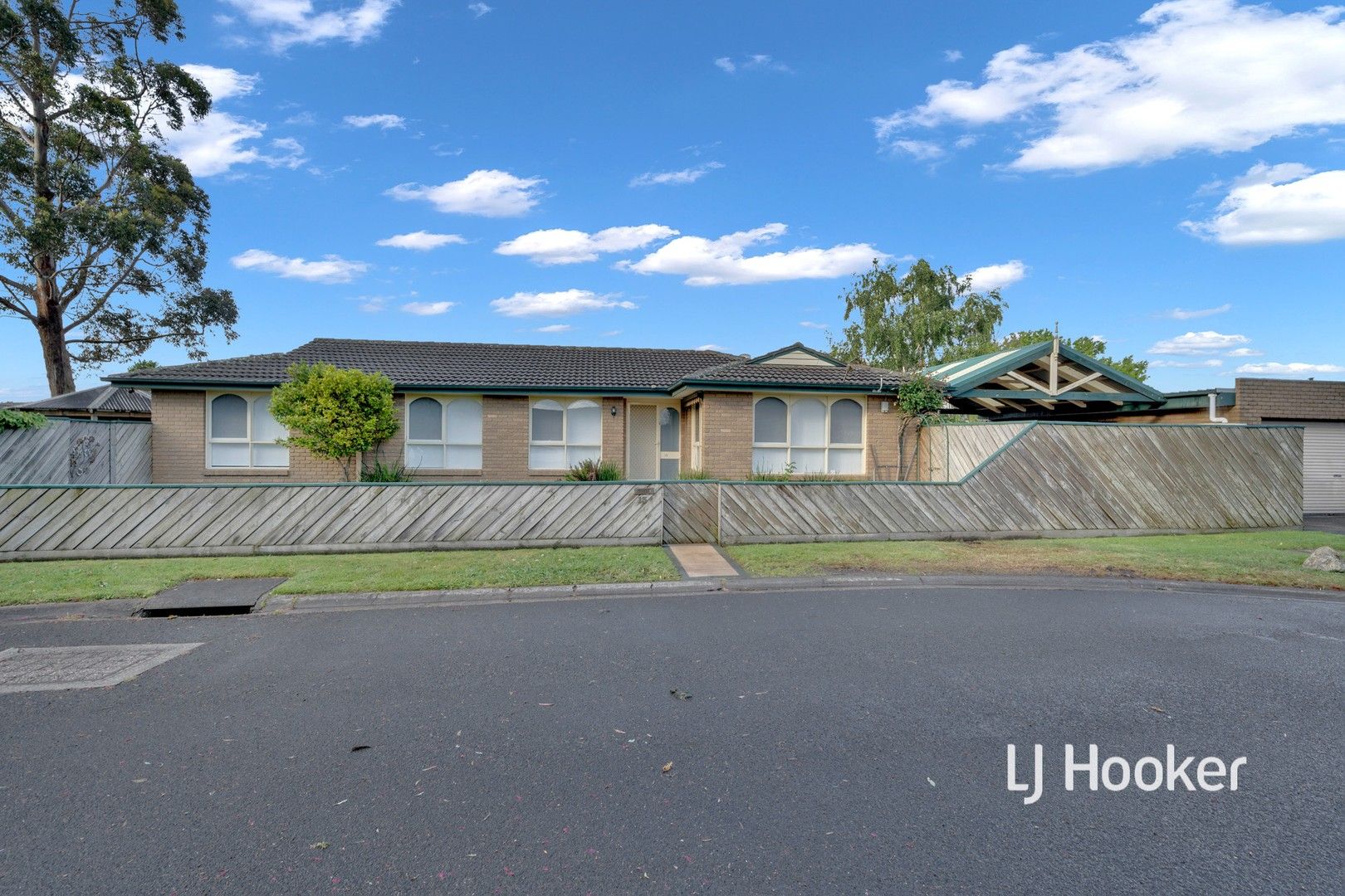 4 bedrooms House in 13 Glenwood Court CRANBOURNE VIC, 3977
