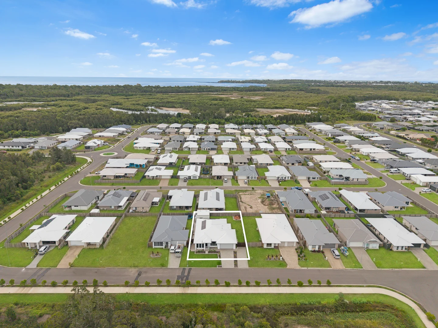 Additional image 21 of 17 Frederick Circuit, Eli Waters QLD 4655