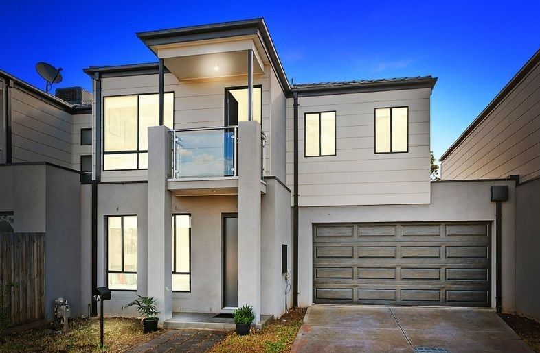 4 bedrooms Townhouse in 1A Chesney Road MELTON VIC, 3337