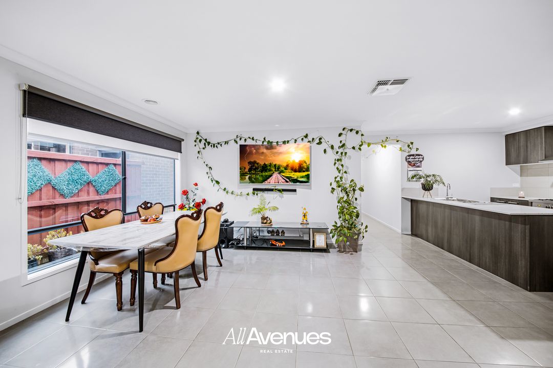 3 Wanstead Way, Cranbourne West VIC 3977, Image 2