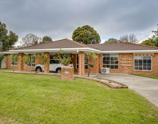 1 Livingstone Court, Lavington NSW 2641