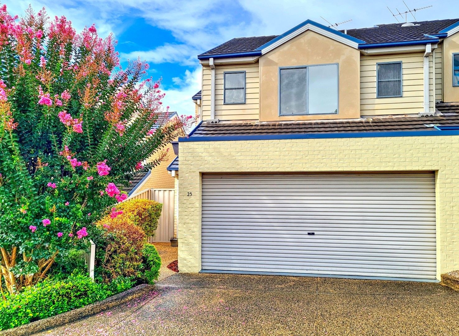 3 bedrooms Townhouse in 23/9 Hutton Street CHARLESTOWN NSW, 2290