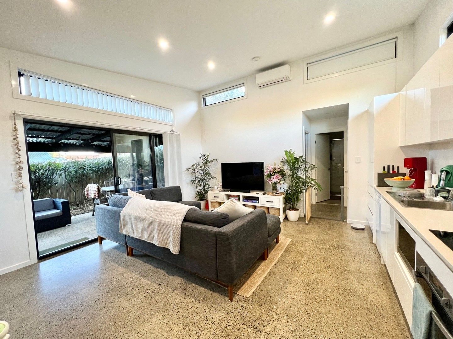 2 bedrooms Apartment / Unit / Flat in 7A Paul Close MONA VALE NSW, 2103