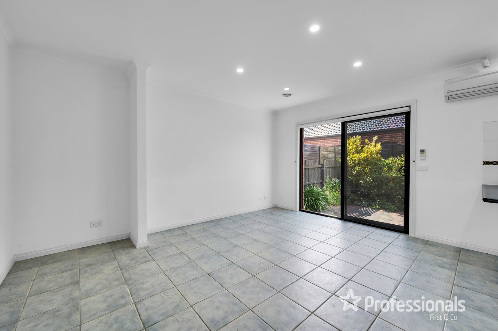 3/10 Stockdale Avenue, Clayton VIC 3168 Townhouse For Rent Domain