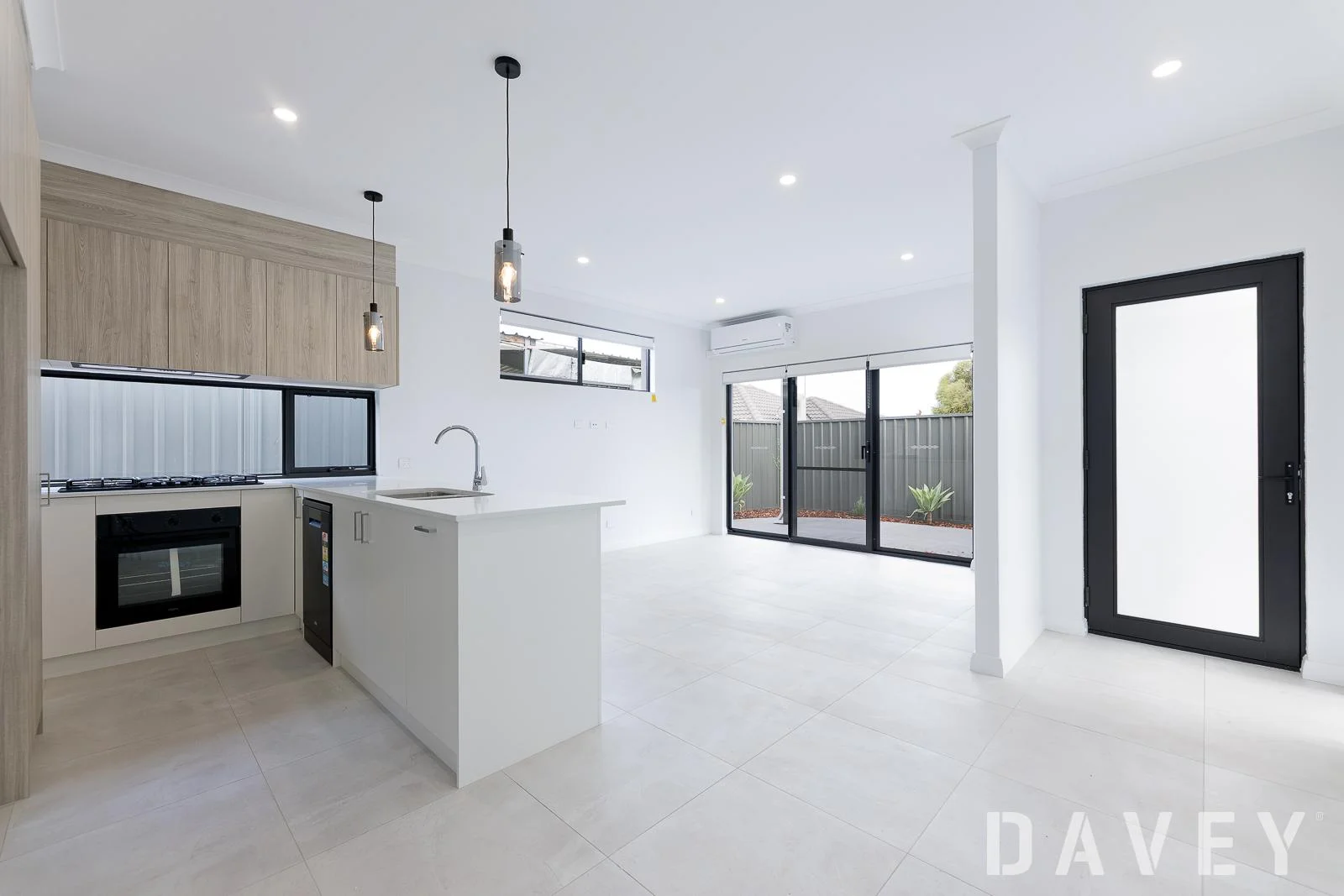 16C Selhurst Way, Balga WA 6061