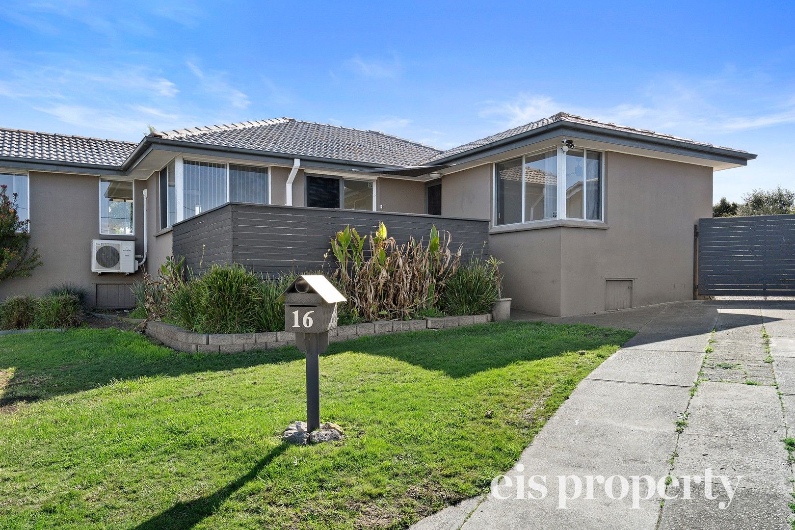 3 bedrooms House in 16 Darwin Street MIDWAY POINT TAS, 7171