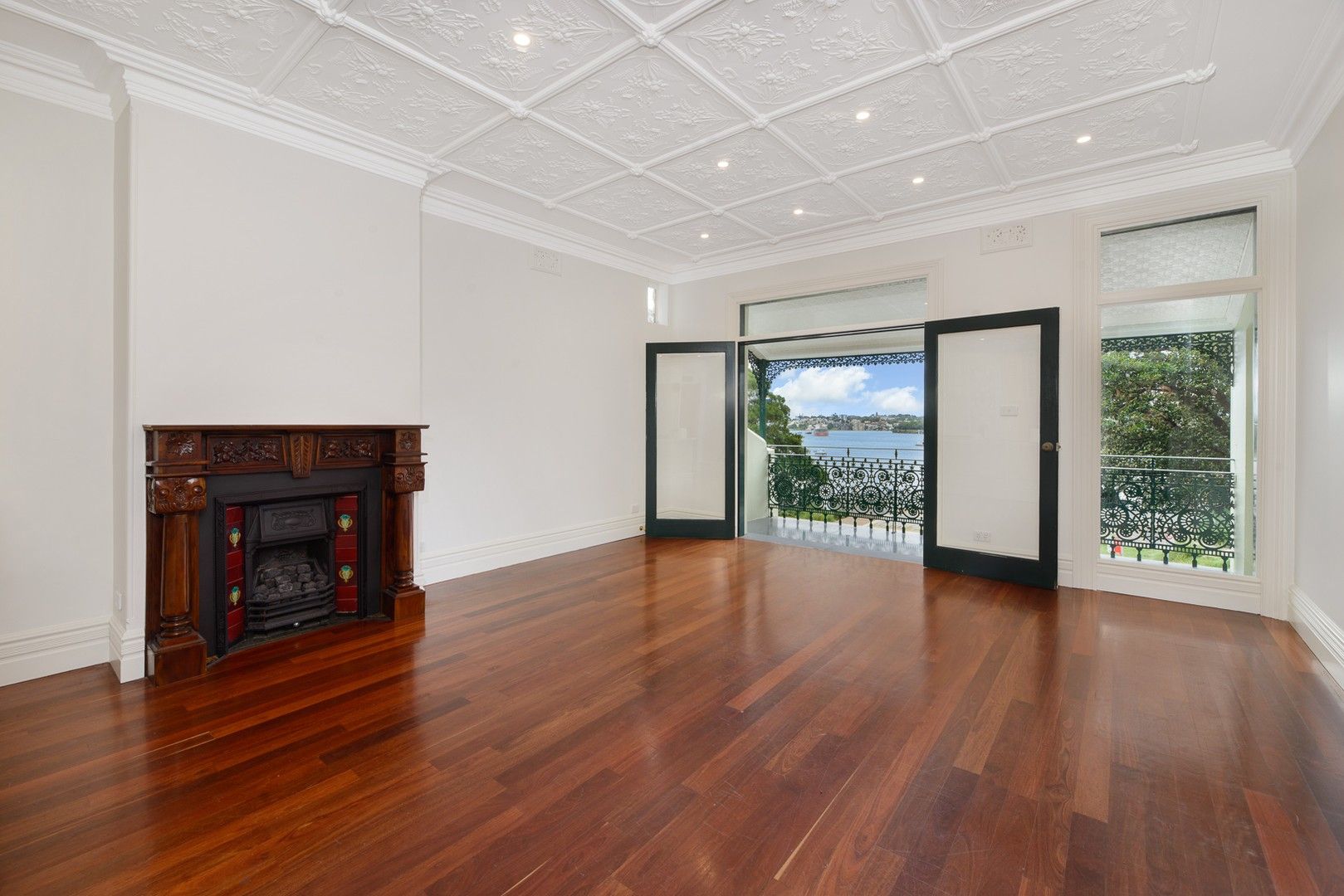 3 bedrooms Terrace in 1/19 Northcliff Street MILSONS POINT NSW, 2061
