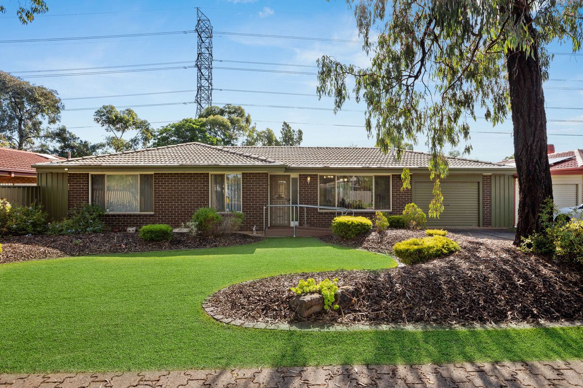 3 bedrooms House in 16 Casserly Crescent SALISBURY HEIGHTS SA, 5109