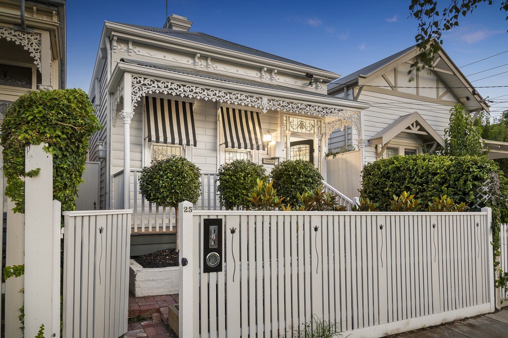 2 bedrooms House in 25 Downshire Road ELSTERNWICK VIC, 3185