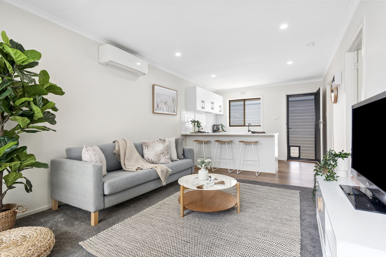 8/19 Candover Street, Geelong West VIC 3218, Image 1