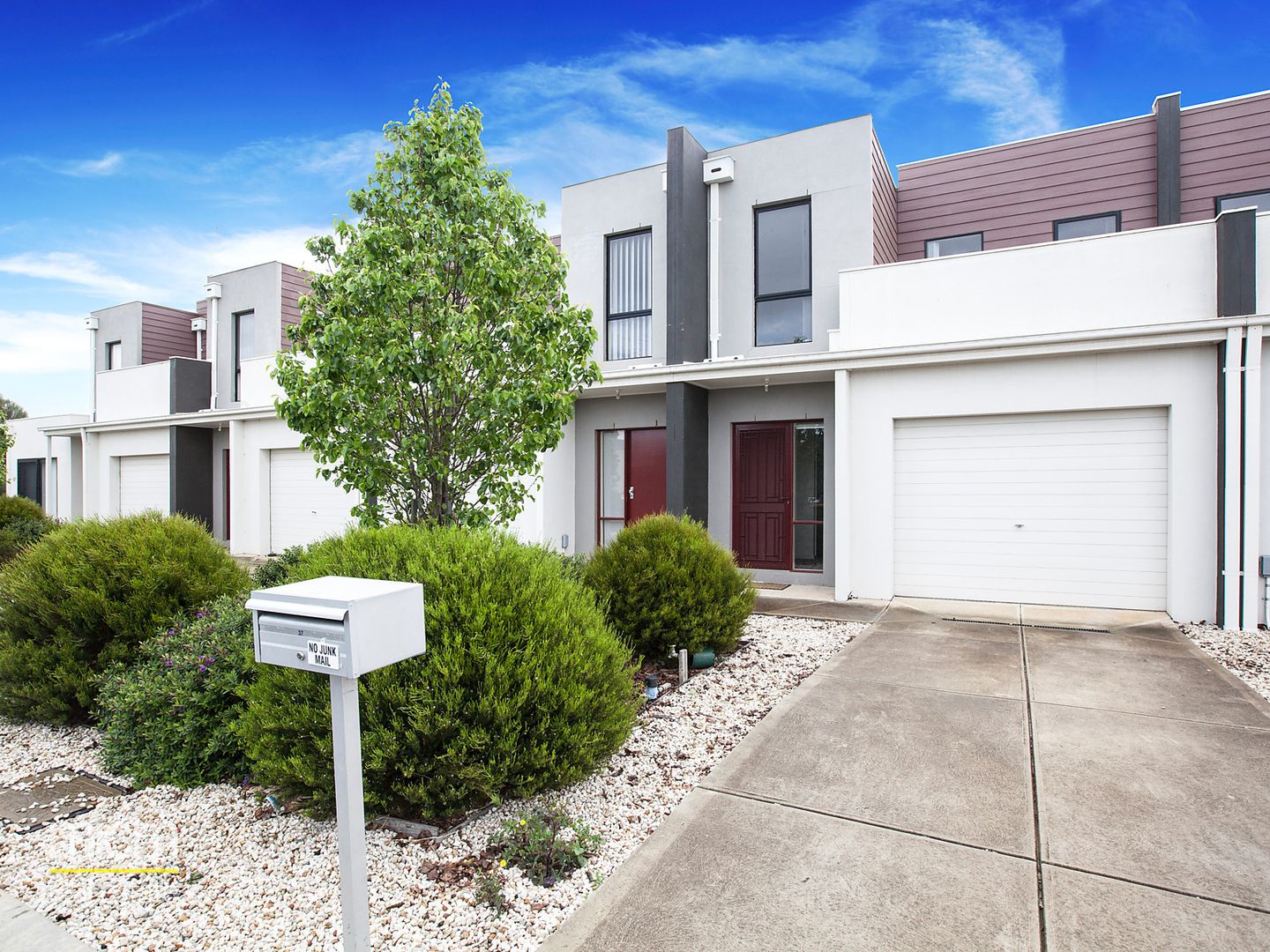 37/39 Astley Crescent, Point Cook VIC 3030, Image 1